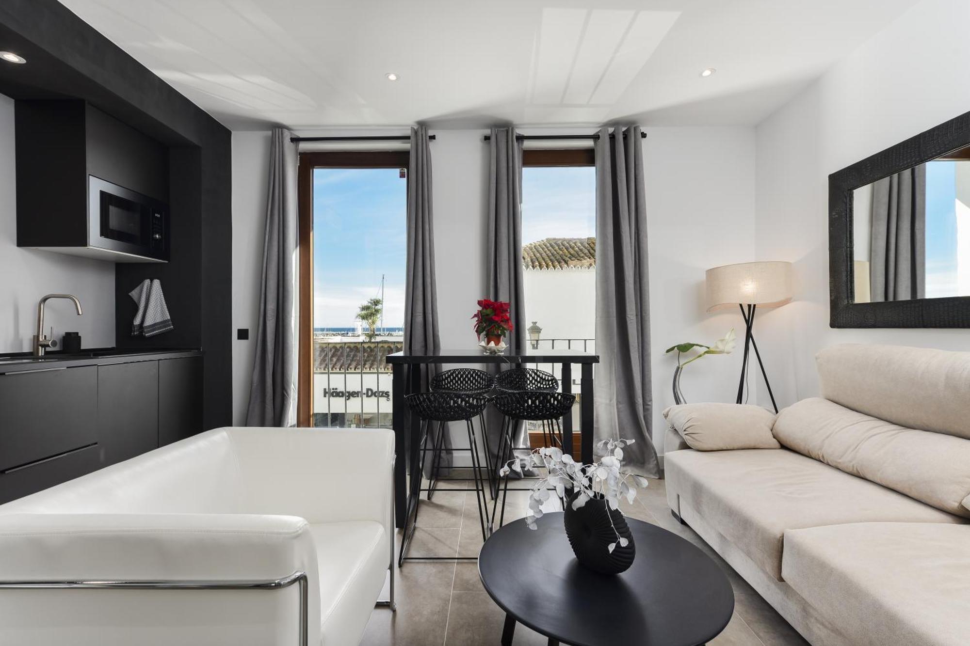 Ct 302 - Faro's Puerto Banus Boutique Apartamento *