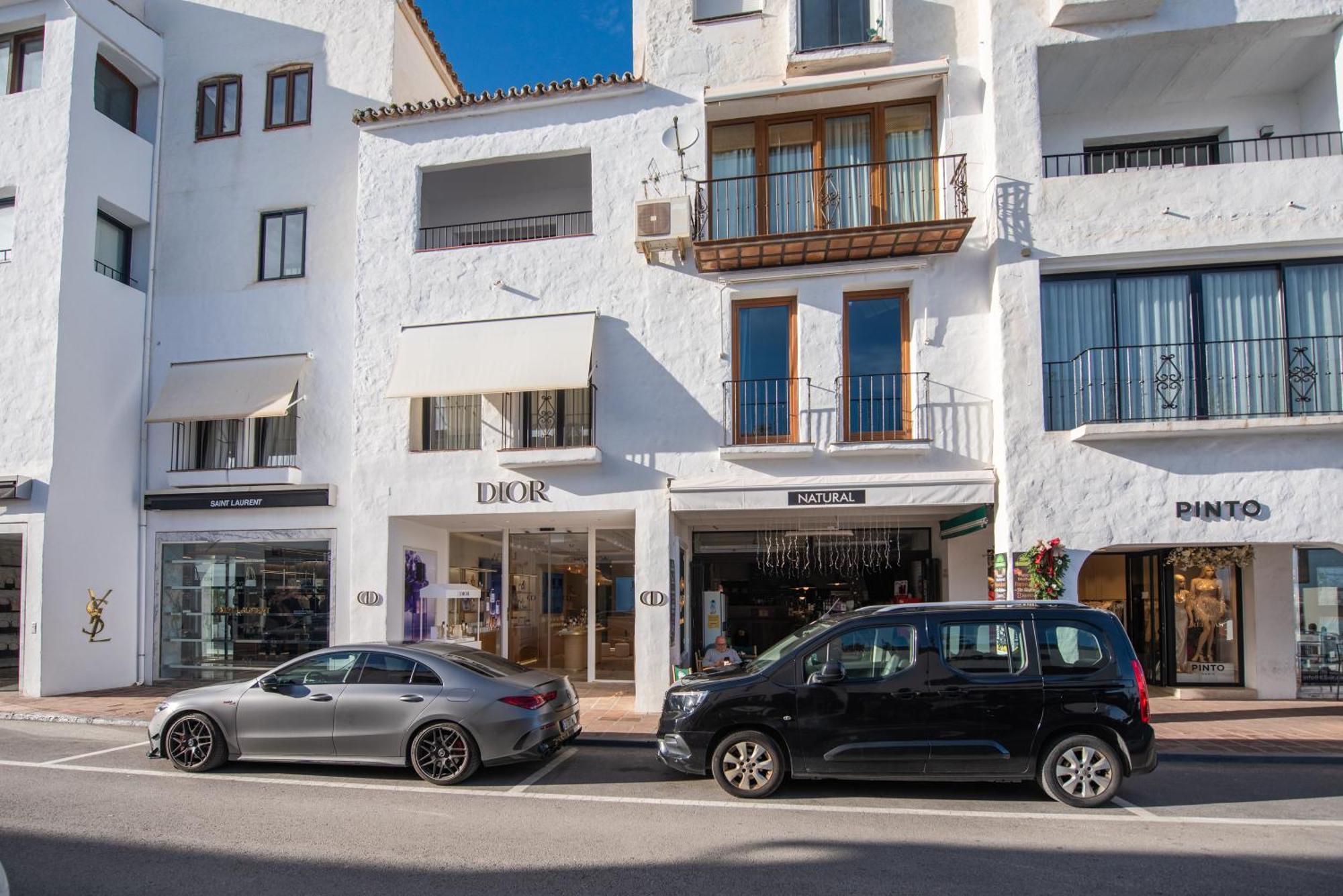 Ct 302 - Faro's Puerto Banus Boutique Apartamento